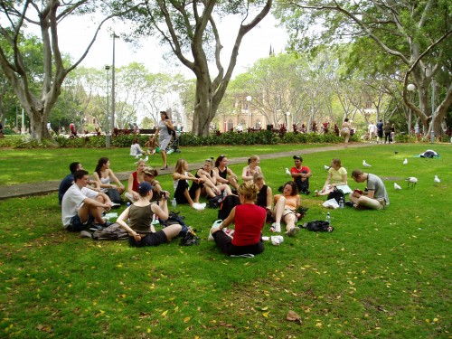 Eten in het park.